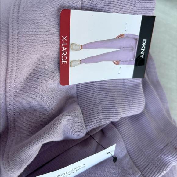 DKNY NWT fleece jogger and crew neck sweatshirt.soft and comfy color LVD size XL - Picture 5 of 7